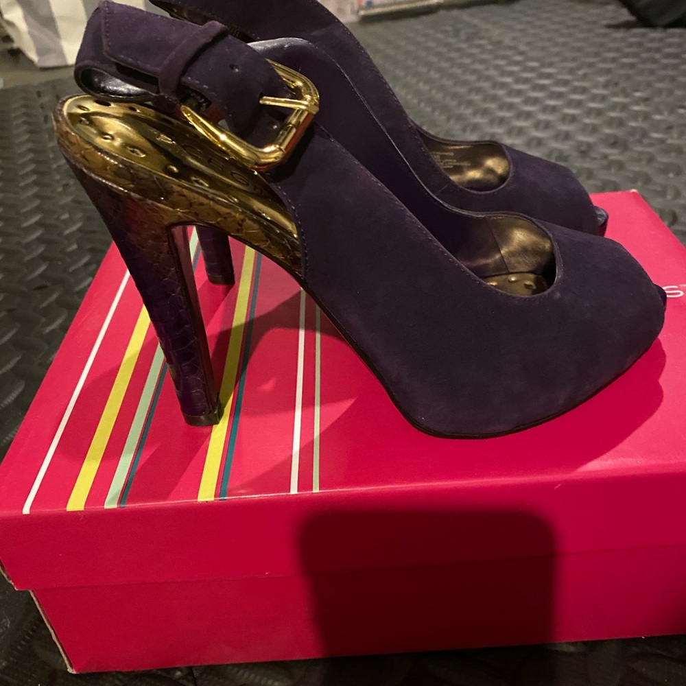 BCBG purple peep toe suede heels